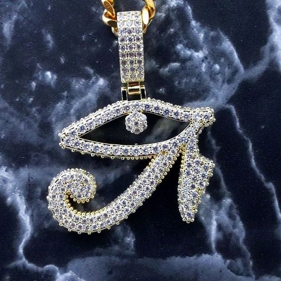 Customized Jewelry - 18" Cuban Chain & Gold Finish Eye of Horos Pendant